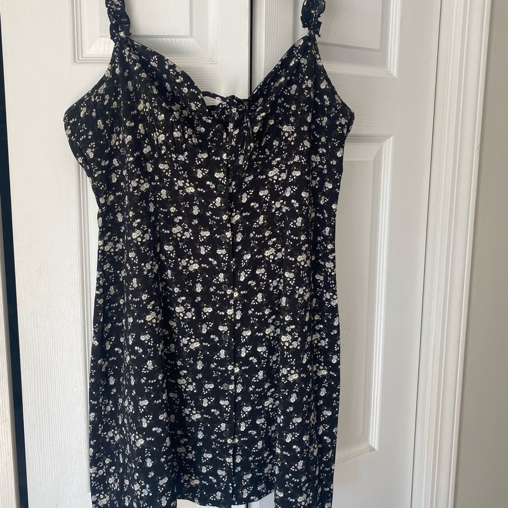 Missguided Black Floral Dress